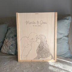 caja para copas y botella de vino personalizada